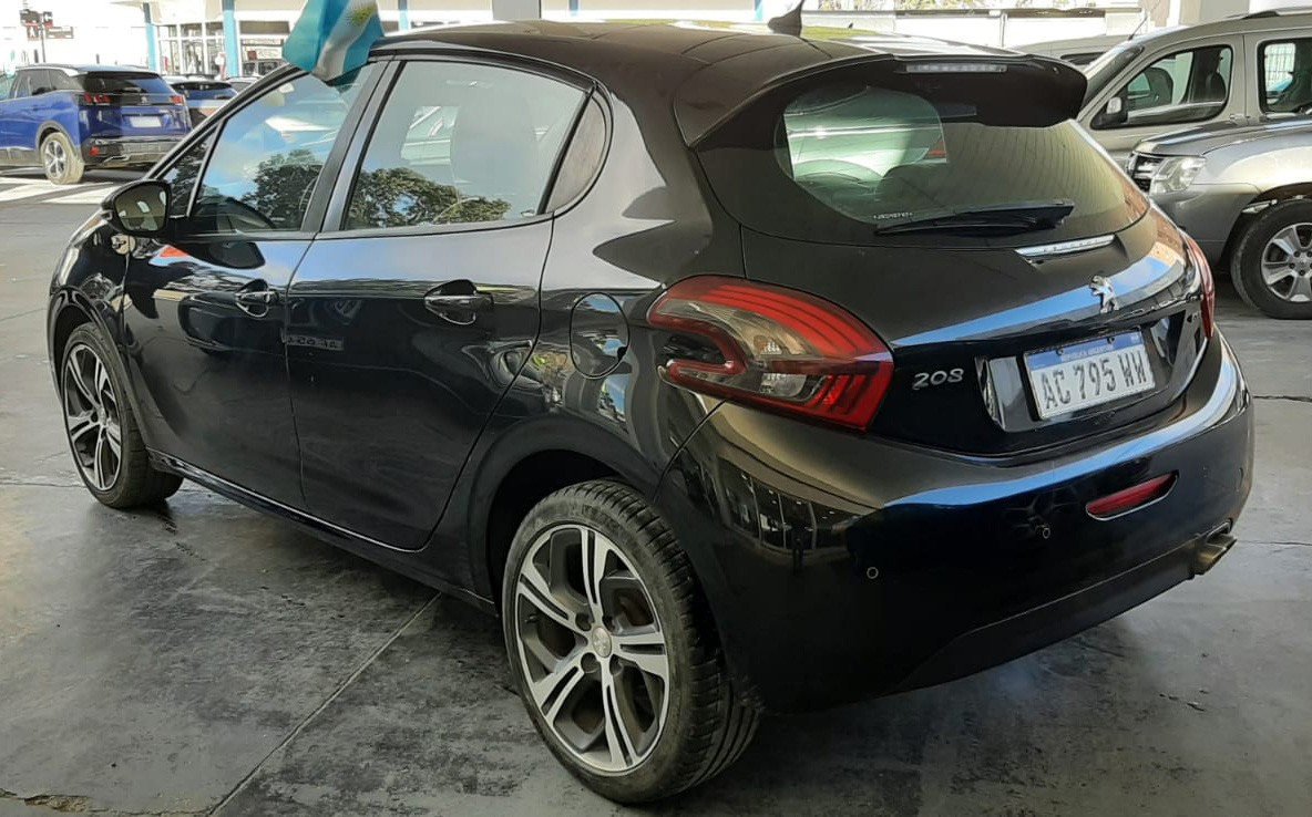 PEUGEOT 208  GT 2018