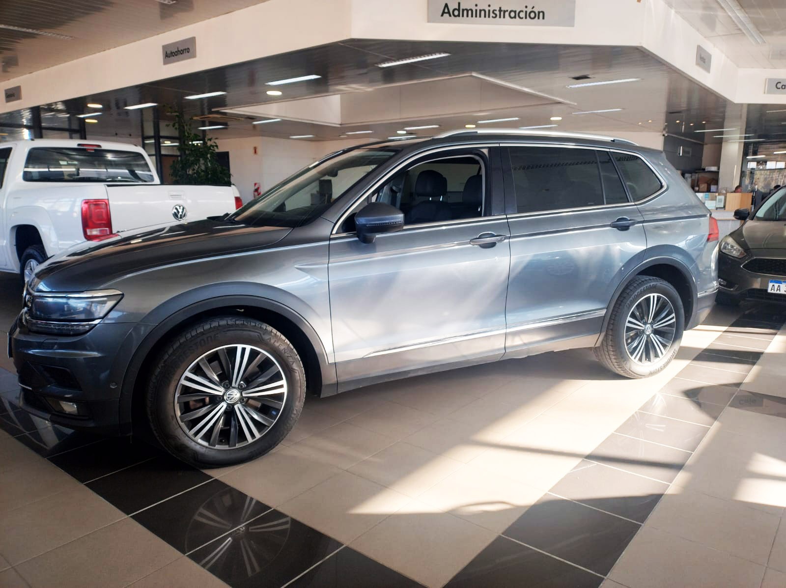 VW TIGUAN HIGHLINE 2019