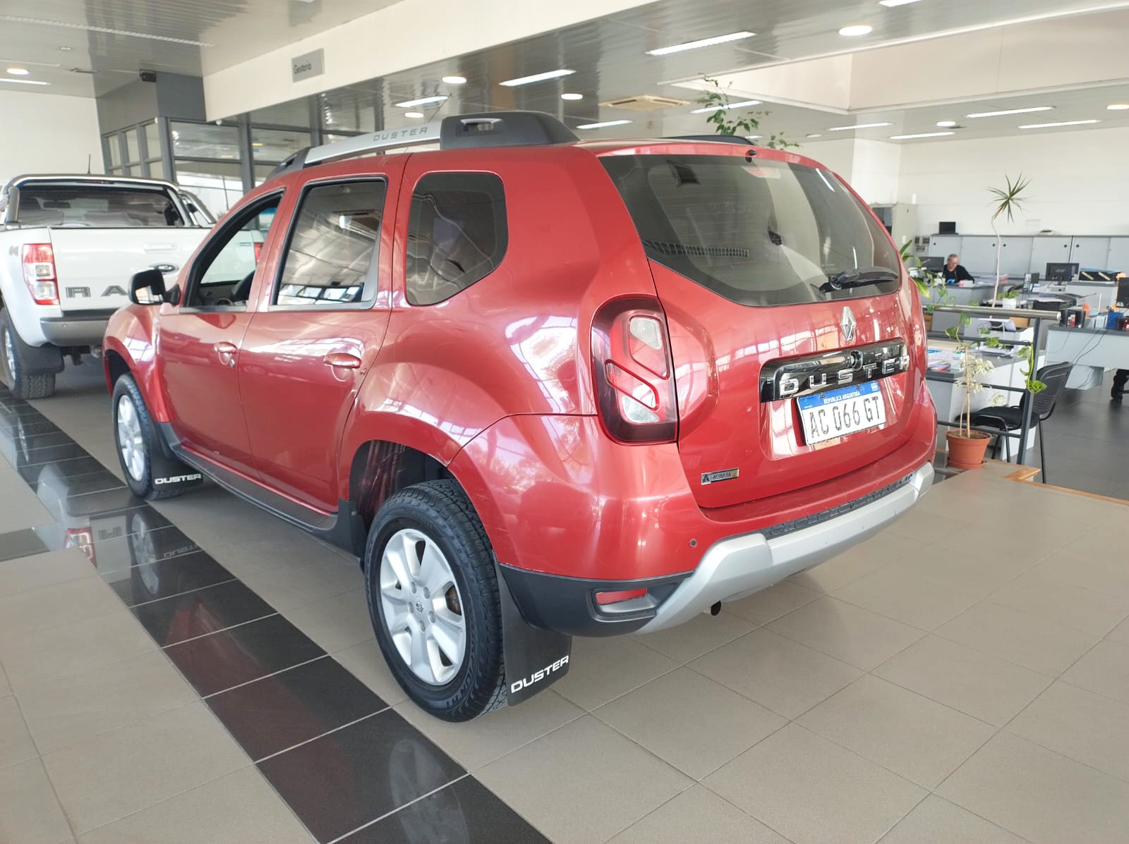 RENAULT DUSTER PRIVILEGE 2017